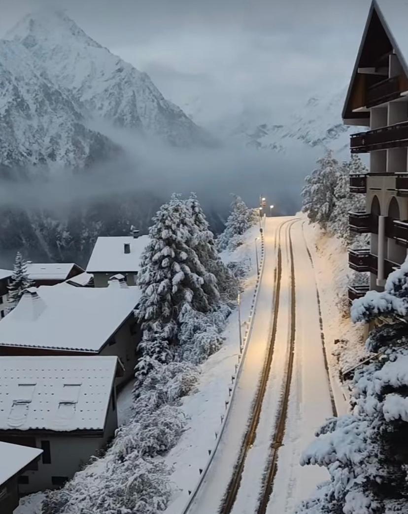 L'Etoile Des Ours Aparthotel Les Deux Alpes Luaran gambar